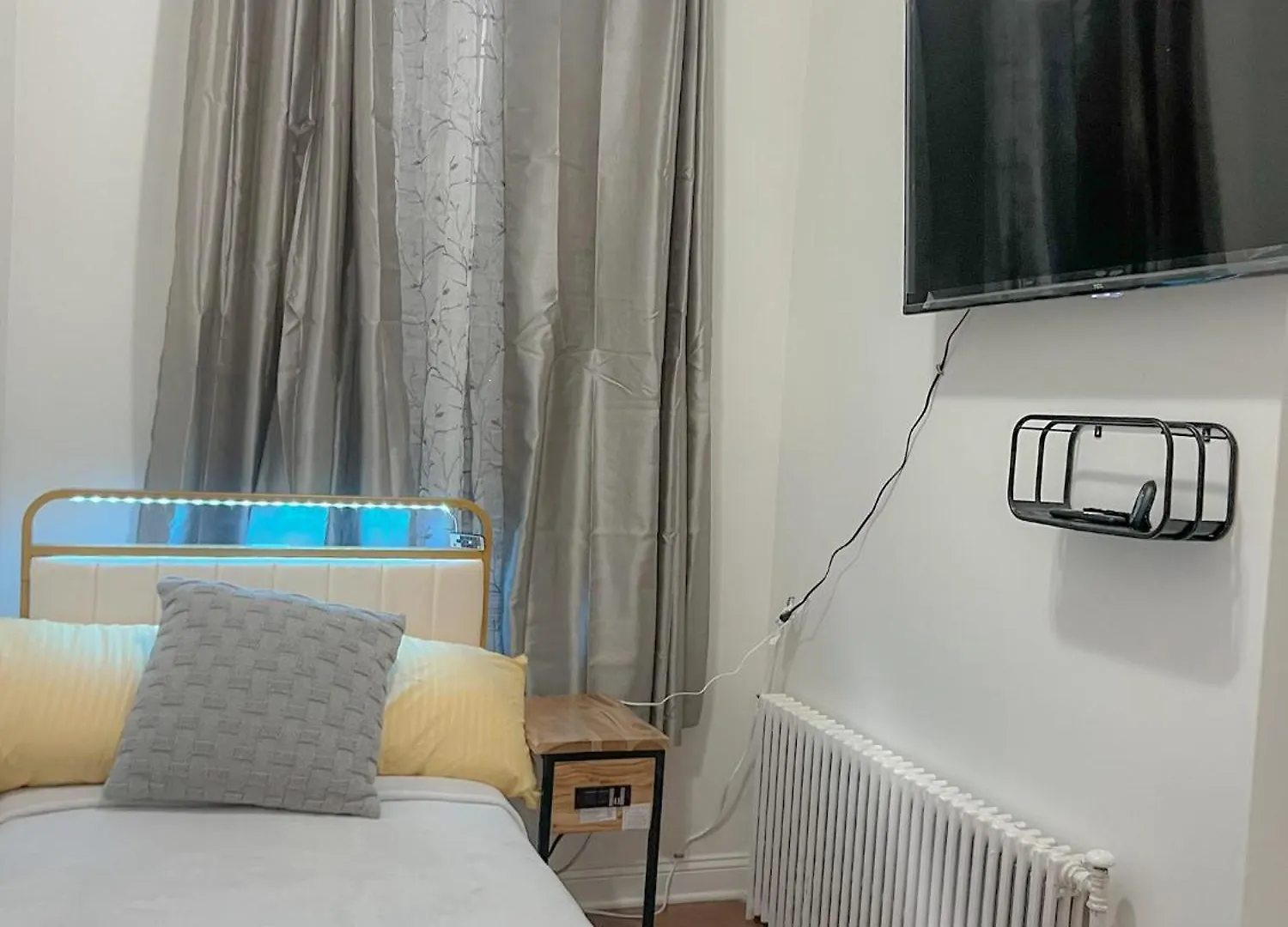 2 Bedroom Bliss In College Point New York