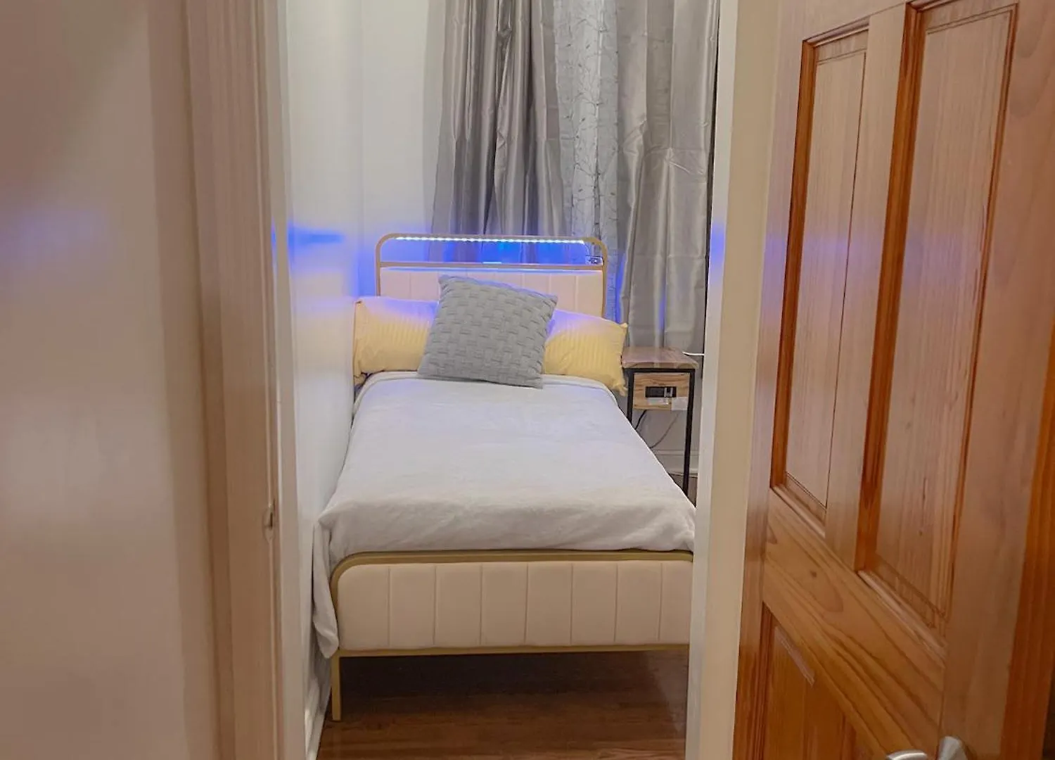 2 Bedroom Bliss In College Point New York 0*,  United States