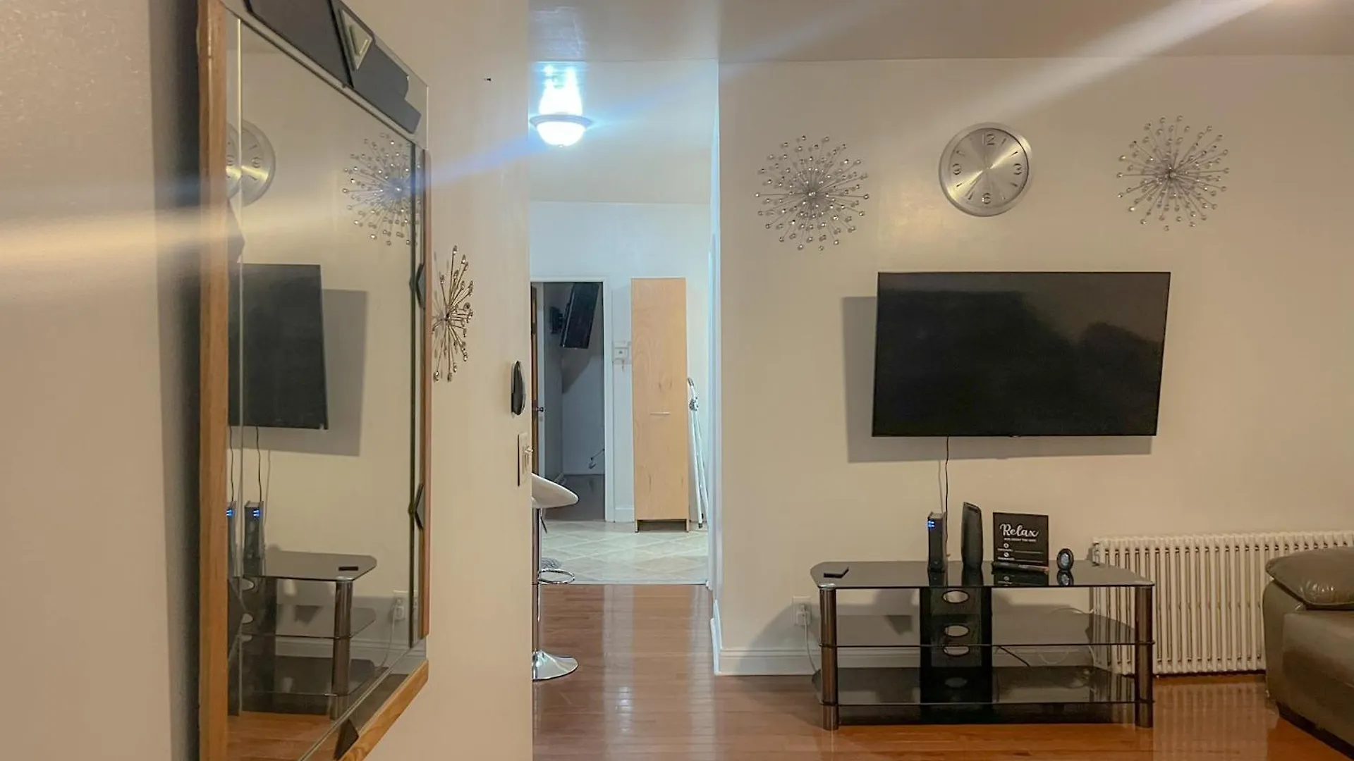 2 Bedroom Bliss In College Point New York 0*,