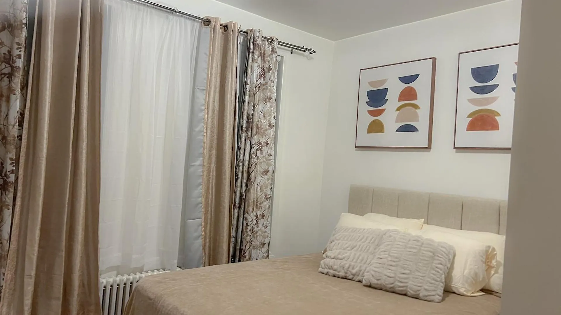 2 Bedroom Bliss In College Point New York 0*,  United States