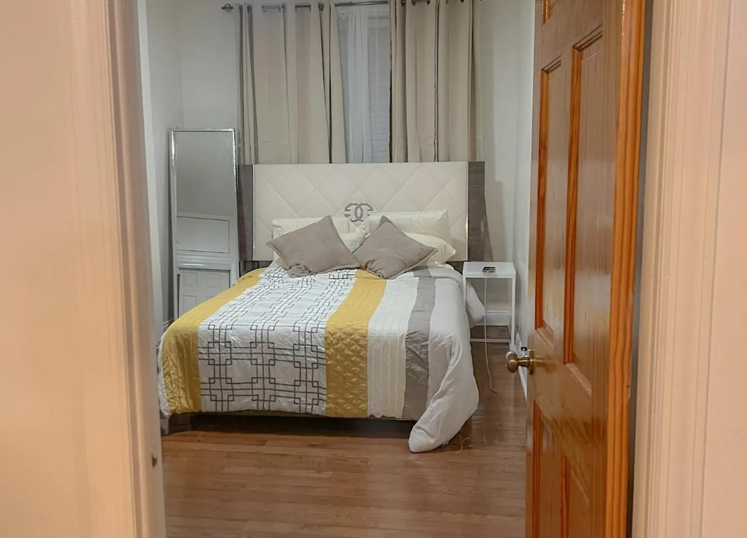 2 Bedroom Bliss In College Point New York